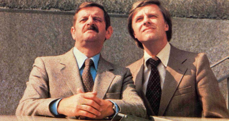 Avec: Walo Lüönd (Bodmer), Emil Steinberger (Fischer) dans le film Les faiseurs de Suisses, De Rolf Lyssy (Suisse, 1979)