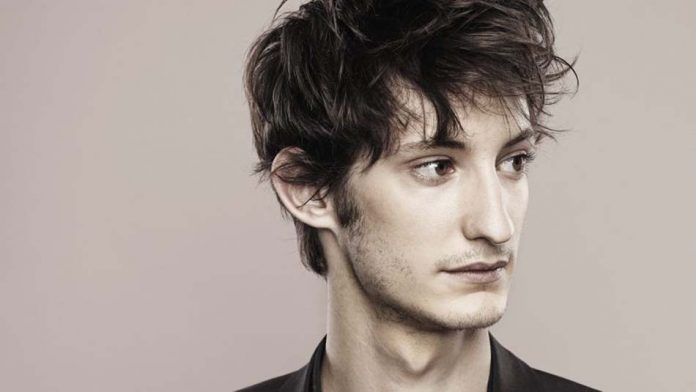 Pierre Niney, Self Assignment, September 2011